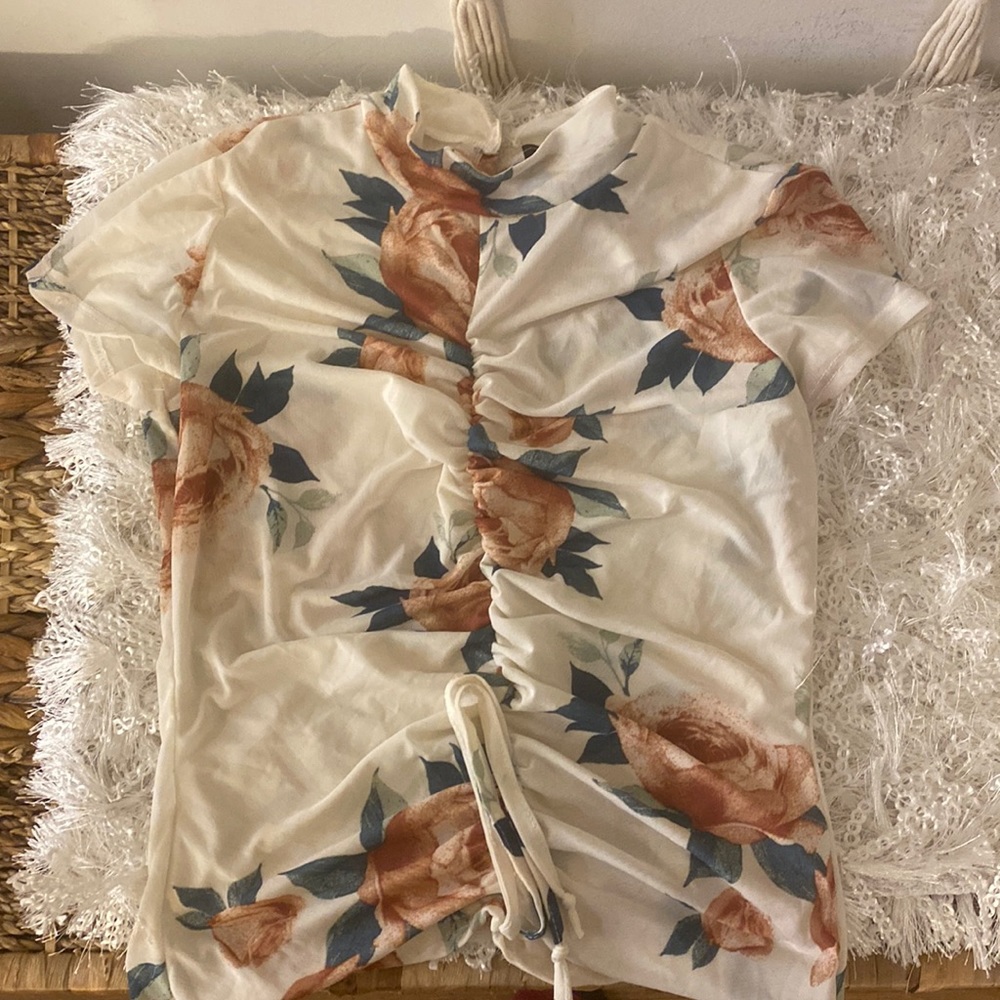 Sheer flower scrunchy tie shirt
